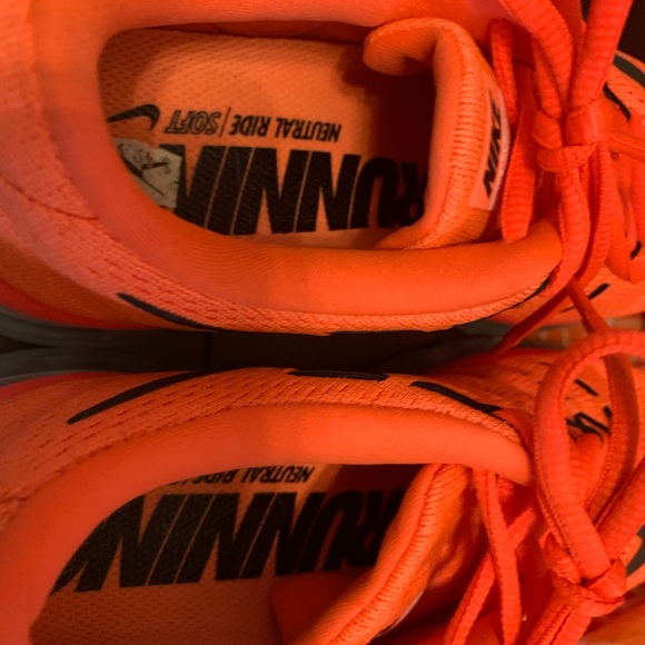 Nike Air Max - Picture 4 of 6